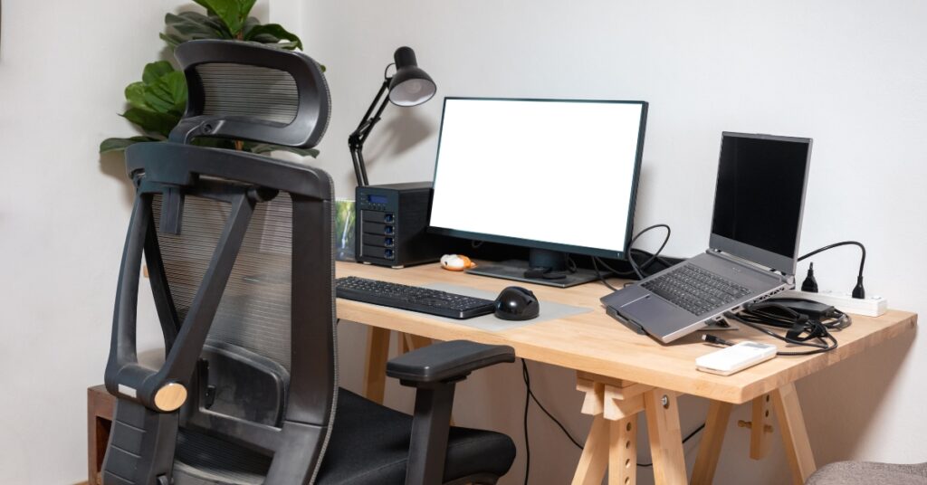 שולחן בעיצוב ארגונומי